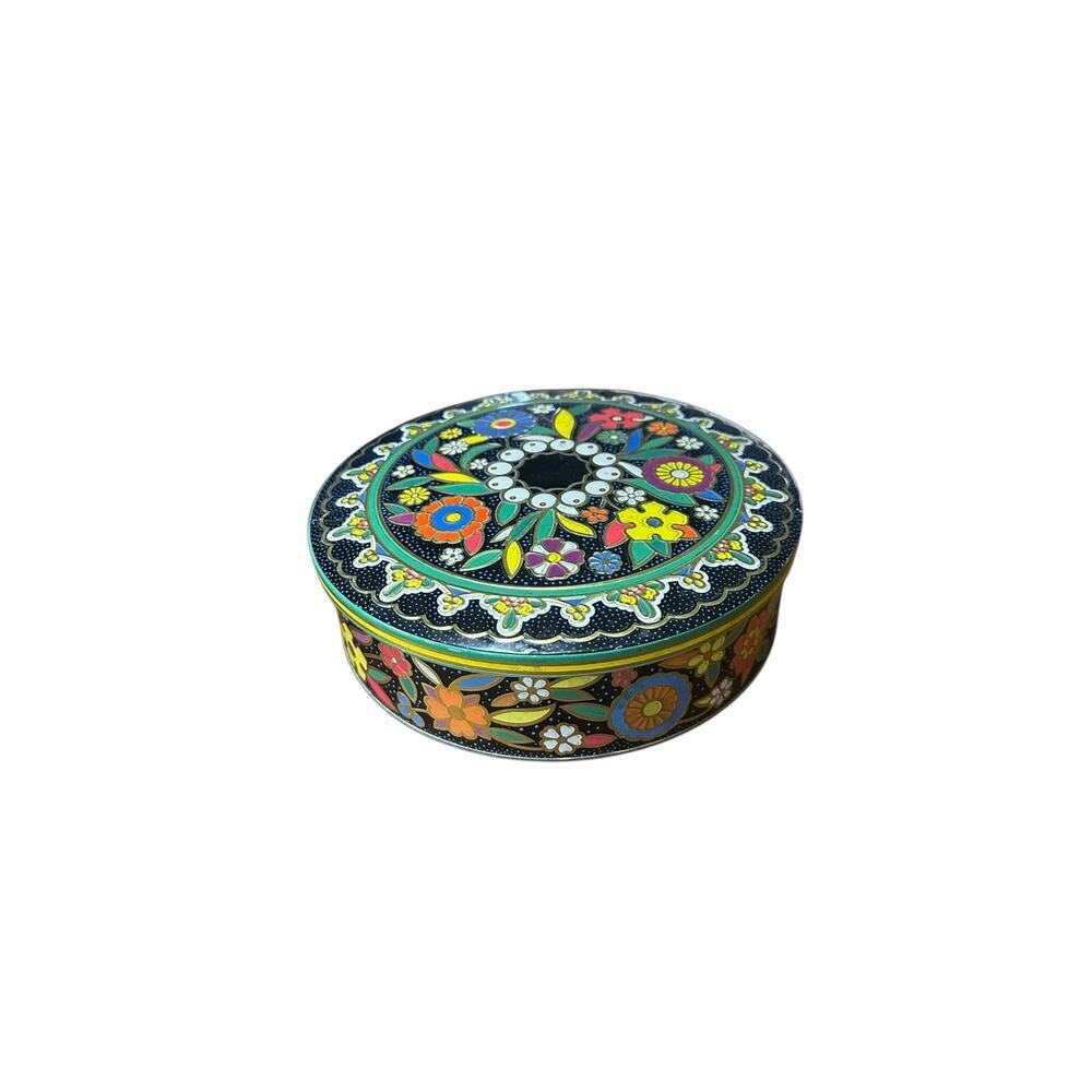 Vintage Daher floral tin England